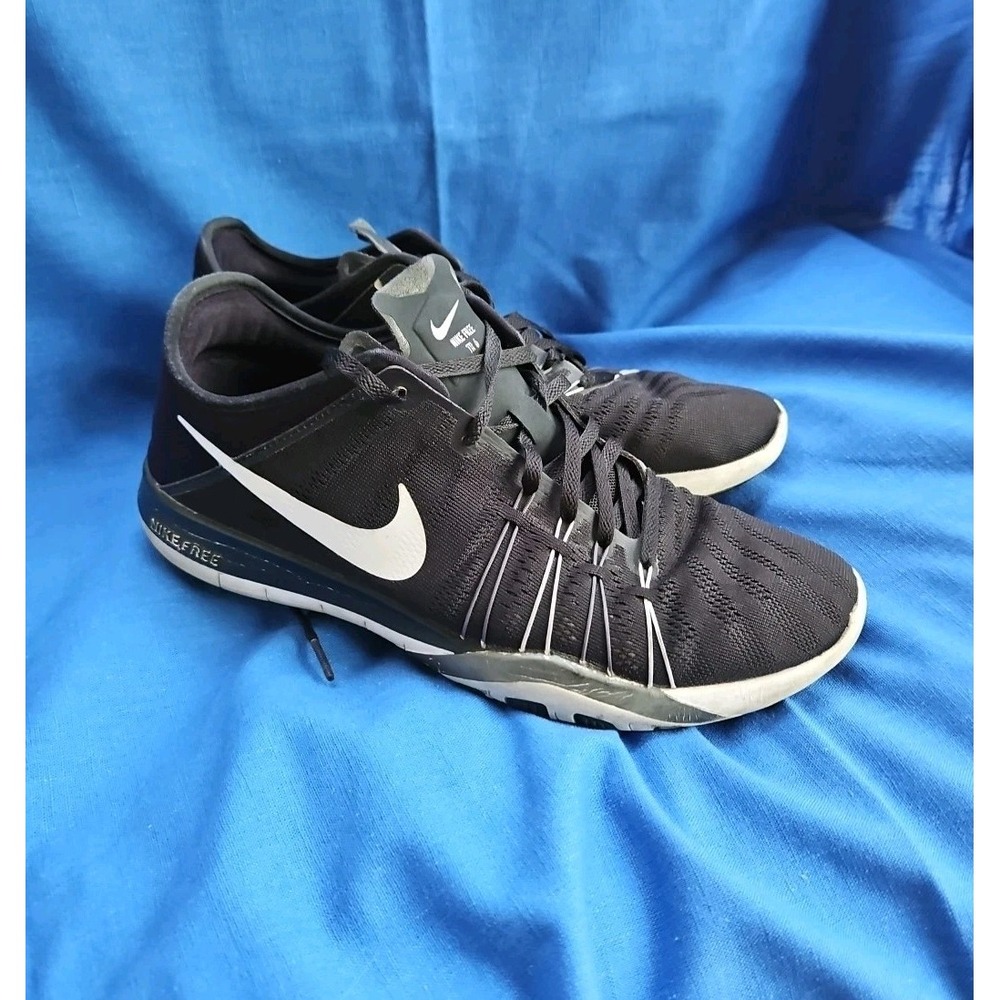 Nike Free TR 6 Trainer's Black White Sz 10 Sneakers GUC